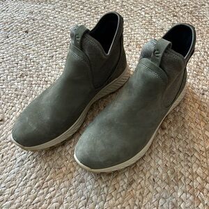 Ecco Women's Olive Ankle Boots